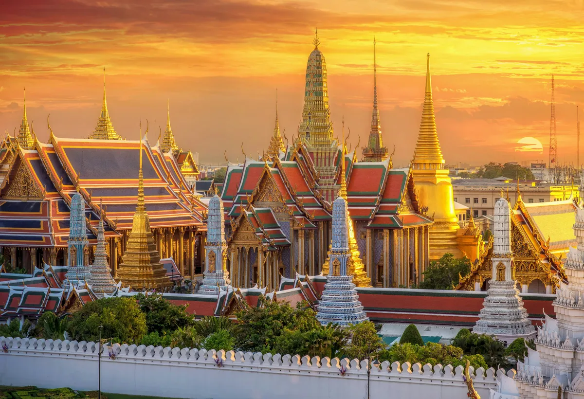 Grand Palace і храми Бангкока на заході сонця